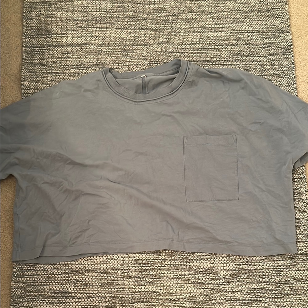 Lululemon crop tee